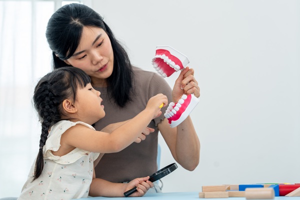 How A Dentist Can Repair A Chipped Tooth With Dental Bonding